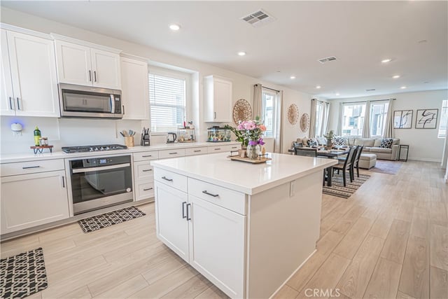 27154 Valley Oak Place, Valencia, CA 91381 — photo 9 of 37
