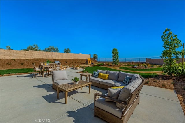 28426 Old Springs Road, Castaic, CA 91384 — photo 3 of 13