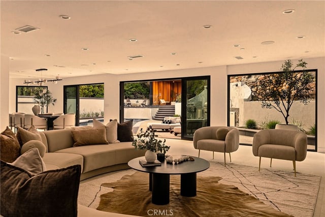 2638 Zorada Drive, Los Angeles, CA 90046 — photo 4 of 72