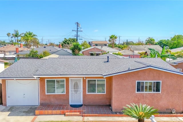 164 E 235th Street, Carson, CA 90745 — photo 4 of 32