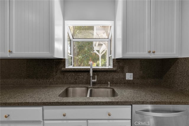 19000 Strathern, Reseda, CA 91335 — photo 14 of 42