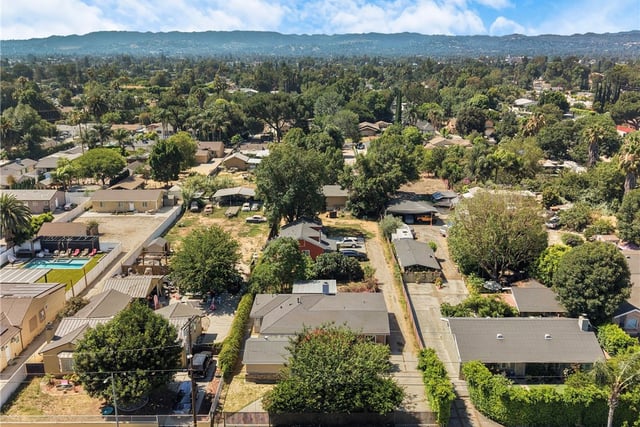 19000 Strathern, Reseda, CA 91335 — photo 36 of 42