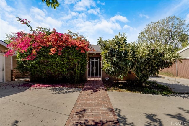 19000 Strathern, Reseda, CA 91335 — photo 6 of 42