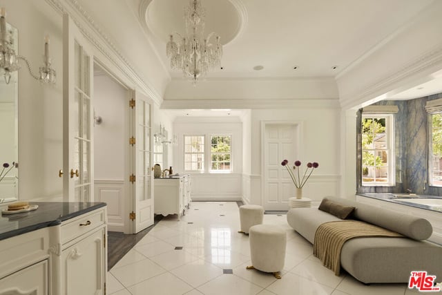 1001 N Crescent Drive, Beverly Hills, CA 90210 — photo 17 of 26