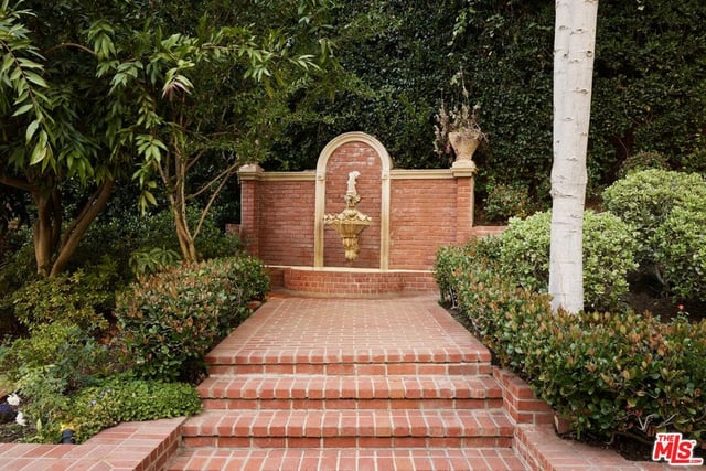 1001 N Crescent Drive, Beverly Hills, CA 90210 — photo 25 of 26