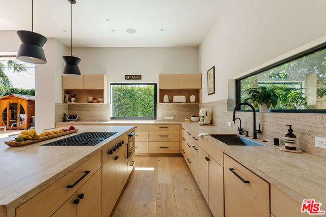 819 N Ogden Drive, Los Angeles, CA 90046 — photo 13 of 42