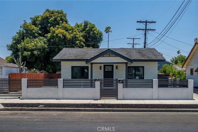 3516 Montclair Street, Los Angeles, CA 90018 — photo 2 of 36
