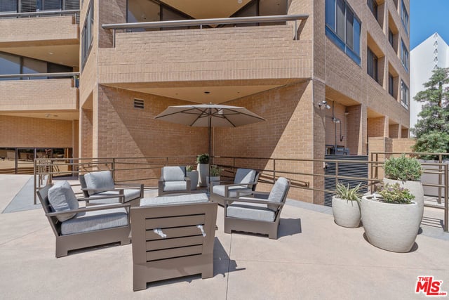 10430 Wilshire Boulevard 2001, Los Angeles, CA 90024 — photo 30 of 34