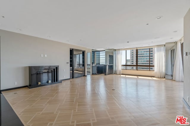 10430 Wilshire Boulevard 2001, Los Angeles, CA 90024 — photo 6 of 34