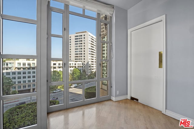 10580 Wilshire Boulevard 6NW, Los Angeles, CA 90024 — photo 9 of 23