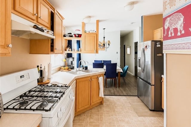 7560 Woodman 134, Van Nuys, CA 91405 — photo 10 of 18