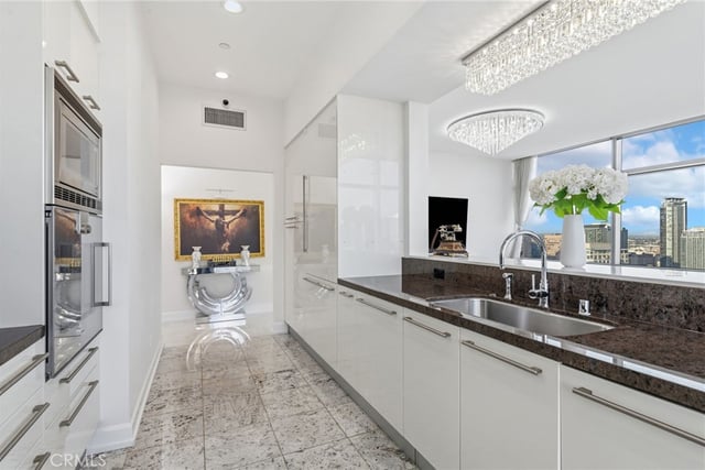 900 W Olympic Boulevard 30A, Los Angeles, CA 90015 — photo 15 of 52