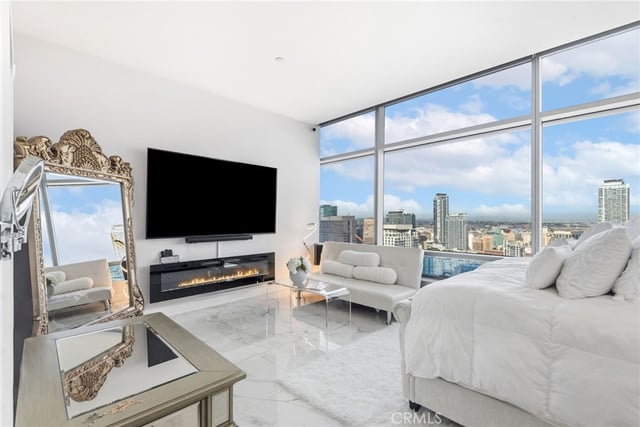 900 W Olympic Boulevard 30A, Los Angeles, CA 90015 — photo 25 of 52