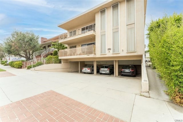 943 19th, Santa Monica, CA 90403 — photo 2 of 47