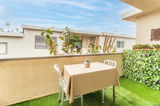 943 19th, Santa Monica, CA 90403 — photo 9 of 47