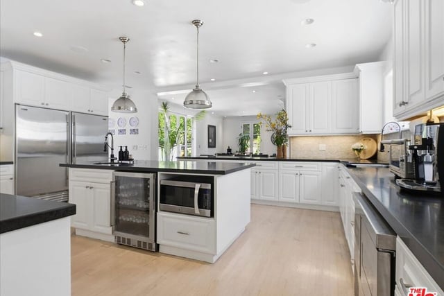 9419 Sunset Boulevard, Beverly Hills, CA 90210 — photo 9 of 25