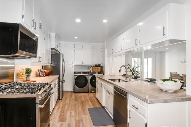 1876 Petaluma Avenue, Long Beach, CA 90815 — photo 18 of 34