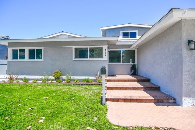 1876 Petaluma Avenue, Long Beach, CA 90815 — photo 31 of 34