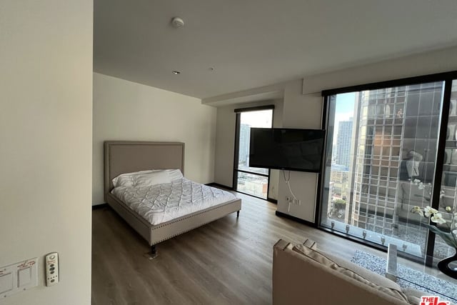 655 S Hope Street 1605, Los Angeles, CA 90017 — photo 3 of 18