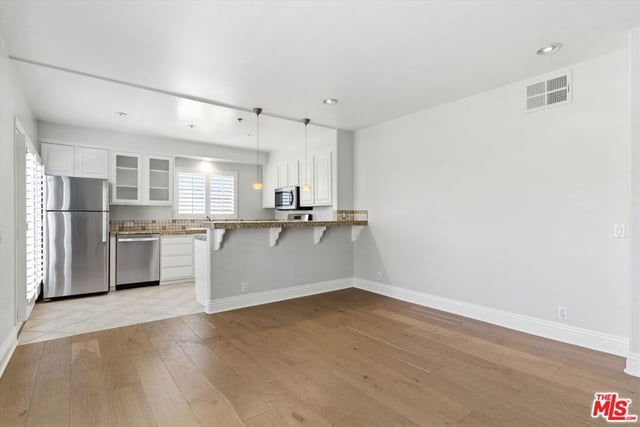 11838 Kiowa Avenue 203, Los Angeles, CA 90049 — photo 15 of 25