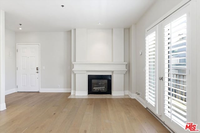 11838 Kiowa Avenue 203, Los Angeles, CA 90049 — photo 6 of 25