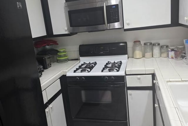 438 E Spruce Avenue 133, Inglewood, CA 90301 — photo 5 of 5