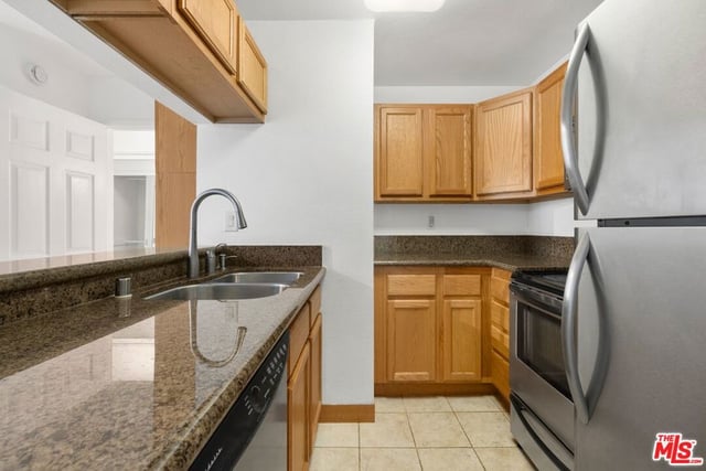 1440 Veteran Avenue 407, Los Angeles, CA 90024 — photo 5 of 14