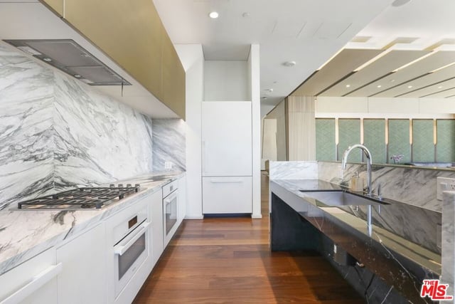 889 Francisco Street 909, Los Angeles, CA 90017 — photo 17 of 30