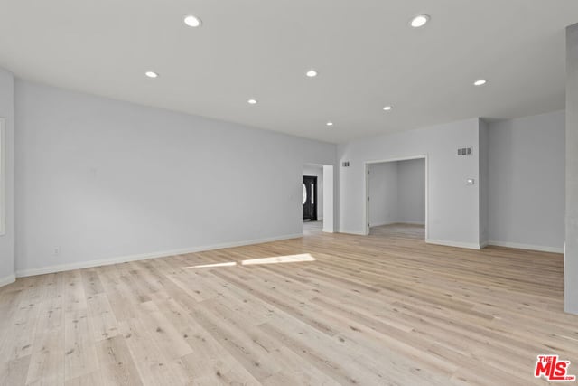 1250 S Windsor Boulevard, Los Angeles, CA 90019 — photo 3 of 26