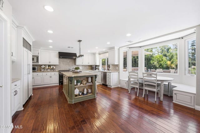 453 Highland Road, Simi Valley, CA 93065 — photo 17 of 100