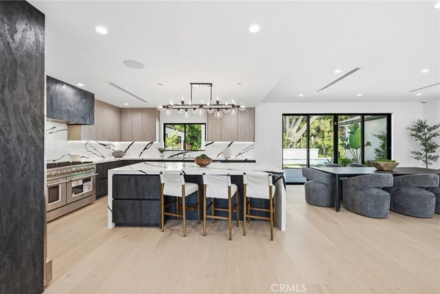 8400 White Oak, Northridge, CA 91325 — photo 20 of 49