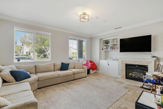 324 Kiawah River Drive, Oxnard, CA 93036 — photo 5 of 33