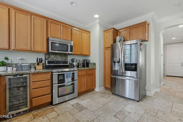 324 Kiawah River Drive, Oxnard, CA 93036 — photo 8 of 33