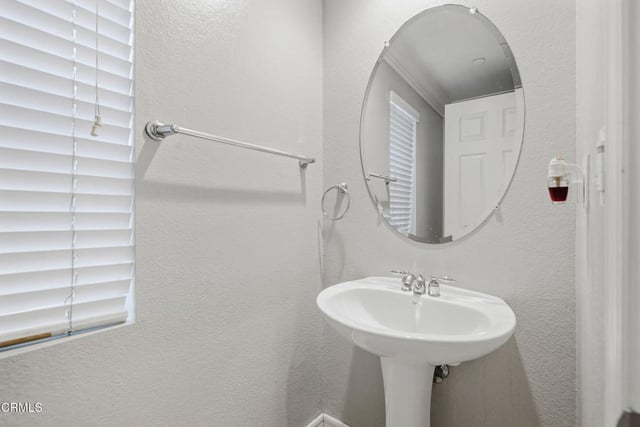 324 Kiawah River Drive, Oxnard, CA 93036 — photo 9 of 33