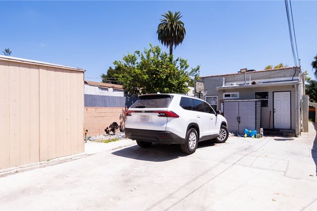 1455 W 60th Street, Los Angeles, CA 90047 — photo 5 of 25