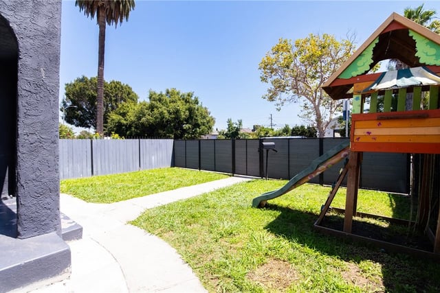1455 W 60th Street, Los Angeles, CA 90047 — photo 9 of 25