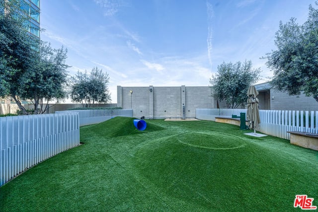 877 Francisco Street 1128, Los Angeles, CA 90017 — photo 34 of 51