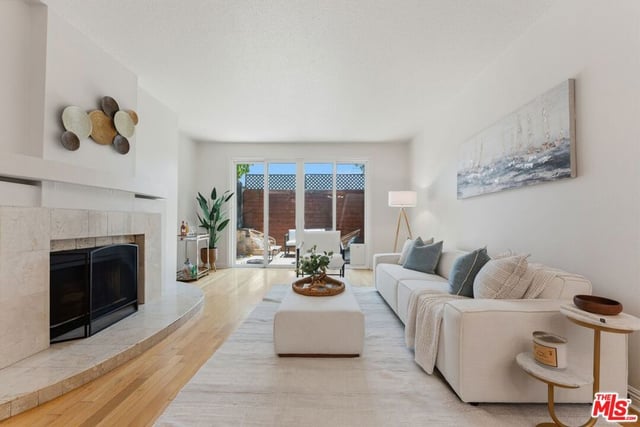1436 20th Street 8, Santa Monica, CA 90404 — photo 2 of 43