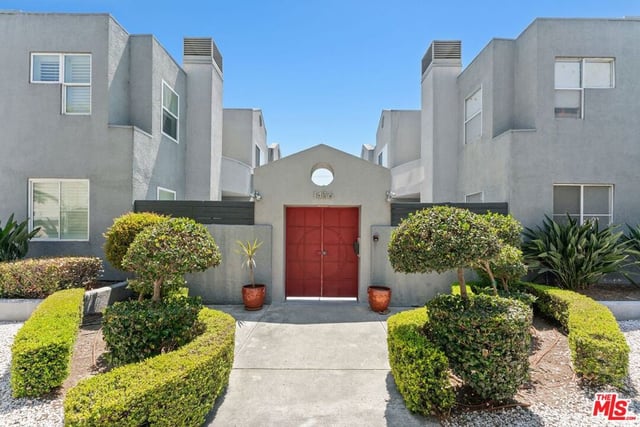 1436 20th Street 8, Santa Monica, CA 90404 — photo 4 of 43