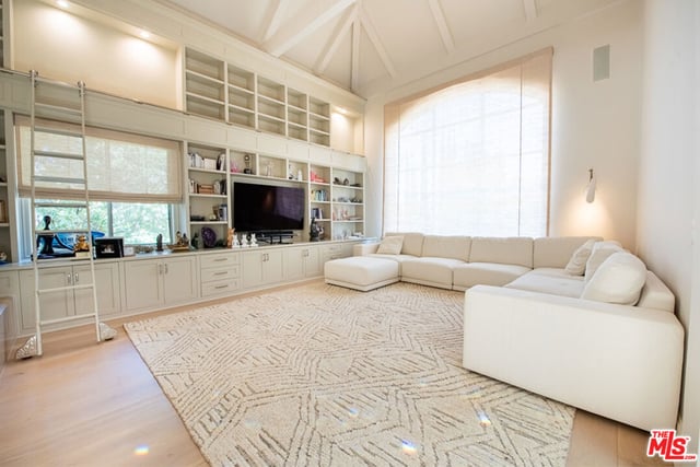 17636 Camino De Yatasto, Los Angeles, CA 90272 — photo 3 of 51