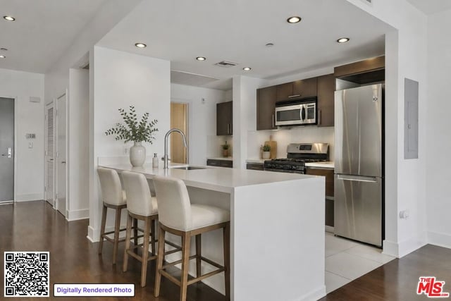 1700 Sawtelle Boulevard 210, Los Angeles, CA 90025 — photo 2 of 20