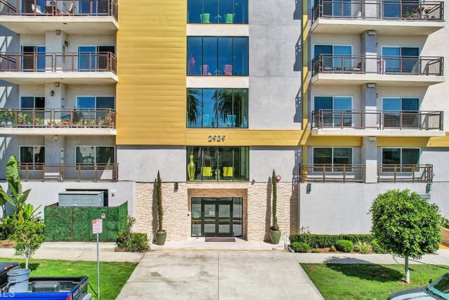 2939 Leeward Avenue 516, Los Angeles, CA 90005 — photo 33 of 37