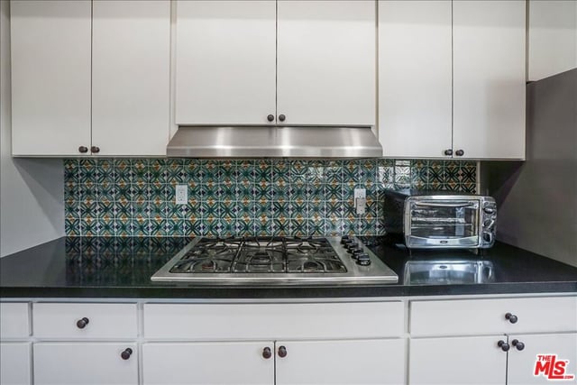 321 N Las Casas Avenue, Pacific Palisades, CA 90272 — photo 41 of 74