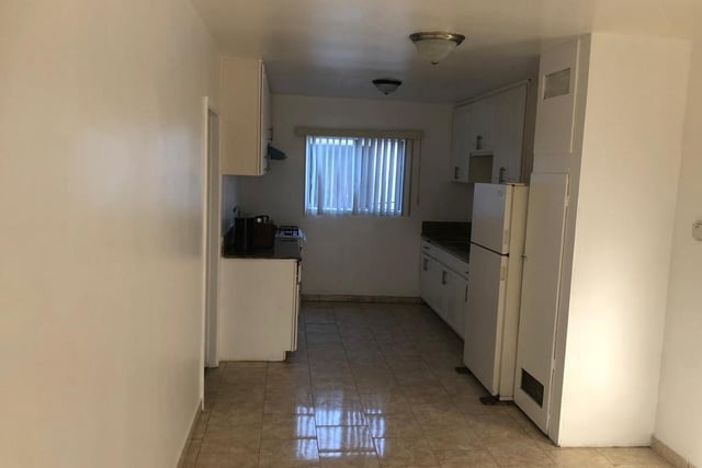2026 S Ridgeley, Los Angeles, CA 90016 — photo 16 of 32