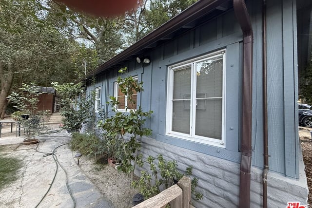 3928 Madelia Avenue, Sherman Oaks, CA 91403 — photo 2 of 4