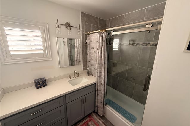1600 W 80th Street, Los Angeles, CA 90047 — photo 20 of 25