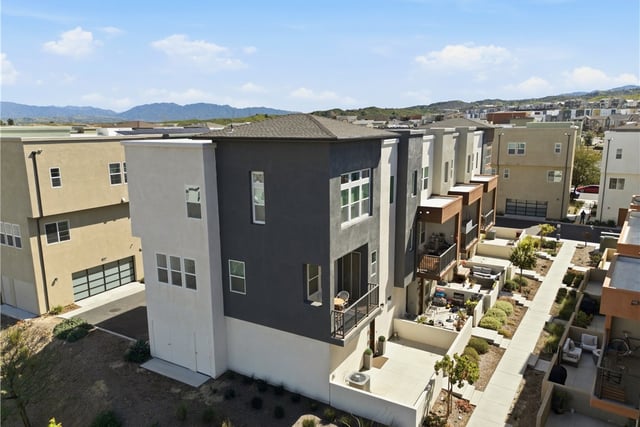 27013 Hummingbird Lane, Valencia, CA 91381 — photo 3 of 54