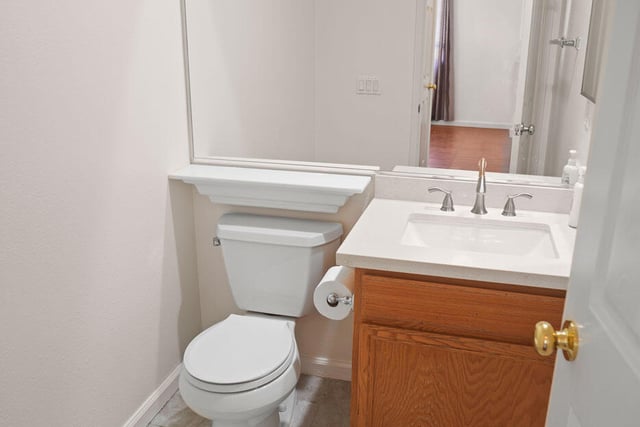 2323 Shakespeare Drive, Oxnard, CA 93033 — photo 8 of 33