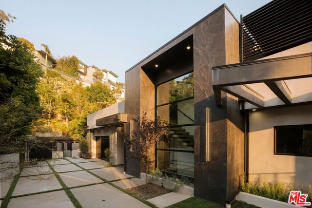 1751 Sunset Plaza Drive, Los Angeles, CA 90069 — photo 4 of 48
