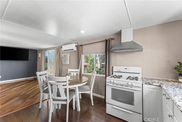 723 W Avenue I, Lancaster, CA 93534 — photo 12 of 39
